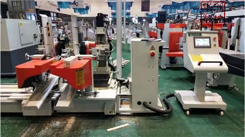 為什么木工加工要數控榫槽機和雙端開榫機搭配使用.jpg